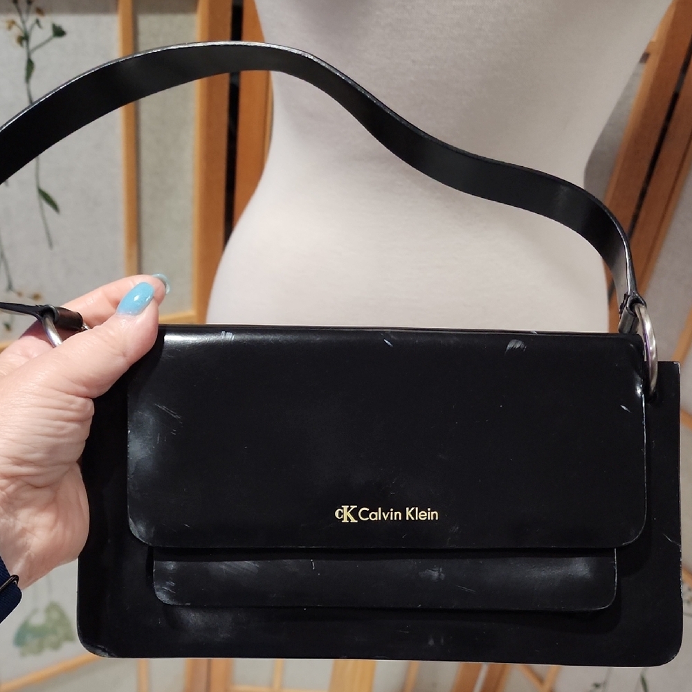 Calvin Klein Sleek Black Shoulder Bag